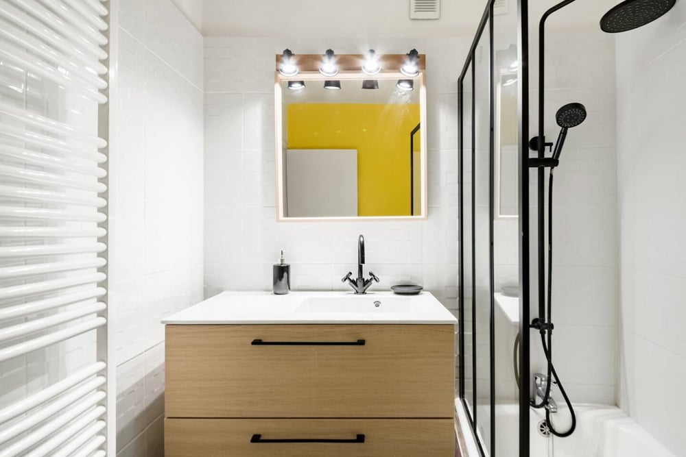 salle de bain - moderne - jaune - couleur