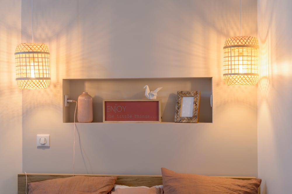 00-après-tête-de-lit-placo-vieux-rose-suspension